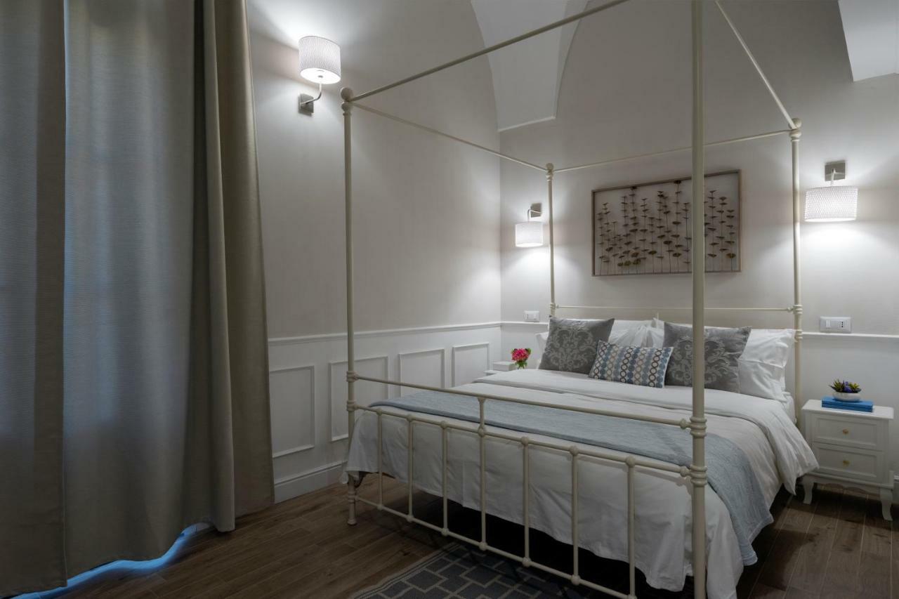 La Roche Bed and Breakfast Λέτσε Εξωτερικό φωτογραφία