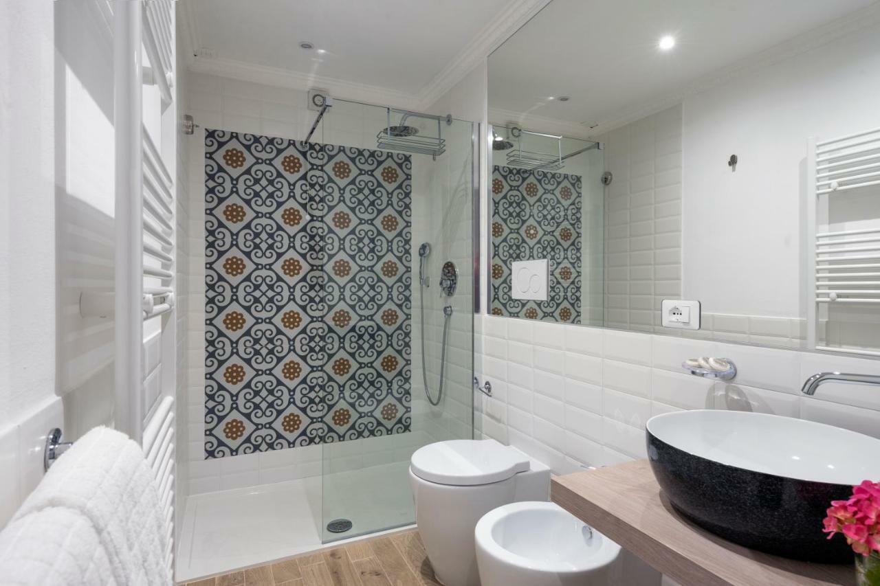 La Roche Bed and Breakfast Λέτσε Εξωτερικό φωτογραφία
