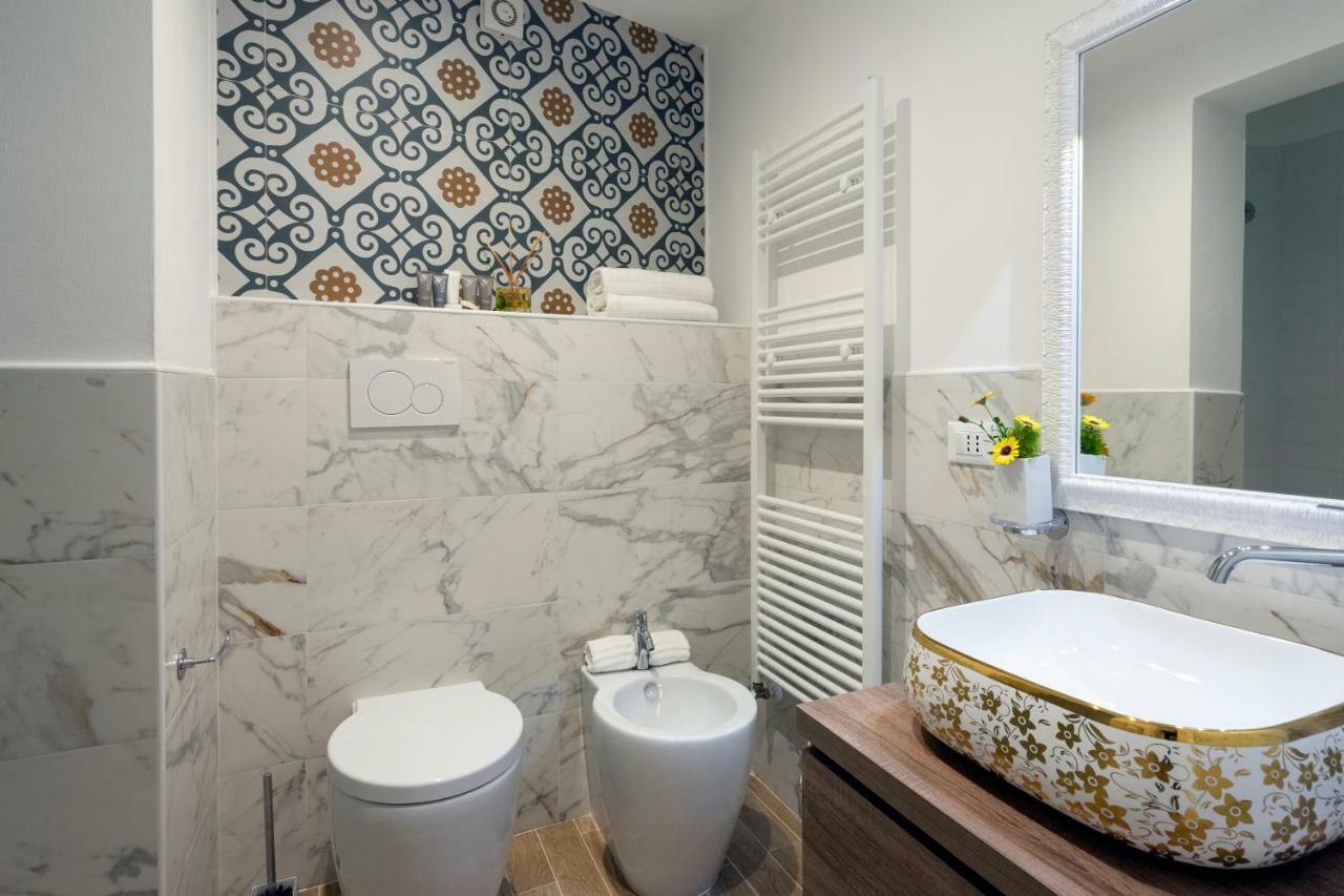 La Roche Bed and Breakfast Λέτσε Εξωτερικό φωτογραφία