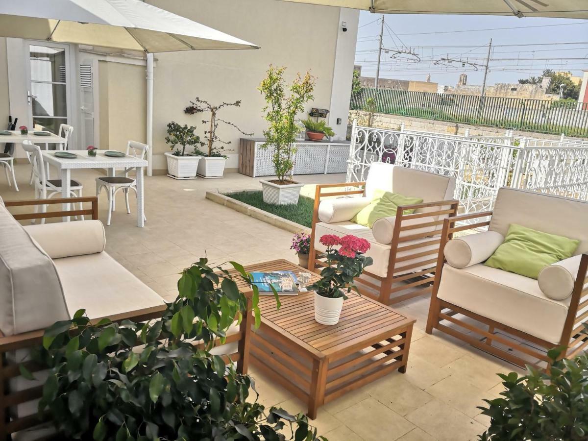 La Roche Bed and Breakfast Λέτσε Εξωτερικό φωτογραφία